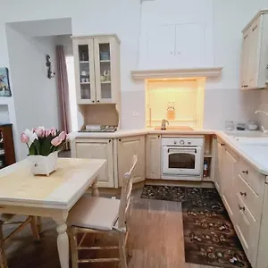Apartamento Trastevere Rome's Heart Charming & Cozy 2, Roma